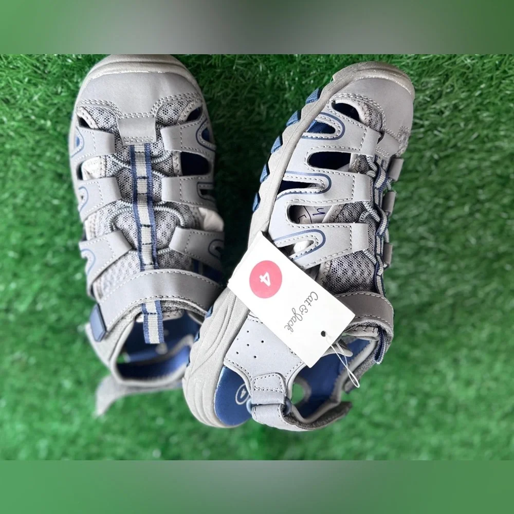 Cat And Jack Kids Sandals Size 4‎